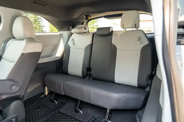 2024 Toyota Sienna XSE AWD in Cars & Trucks in Edmonton - Image 34