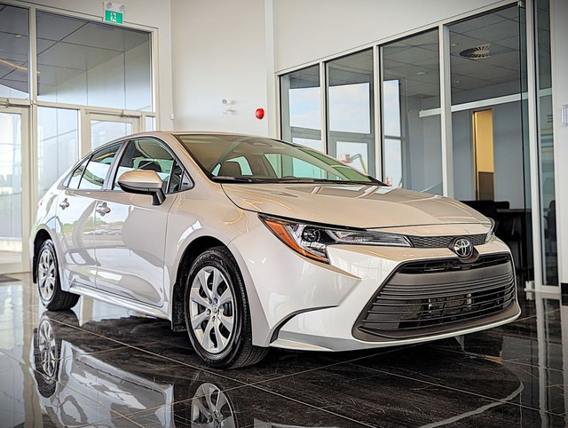 2023 Toyota Corolla LE in Cars & Trucks in City of Montréal - Image 3