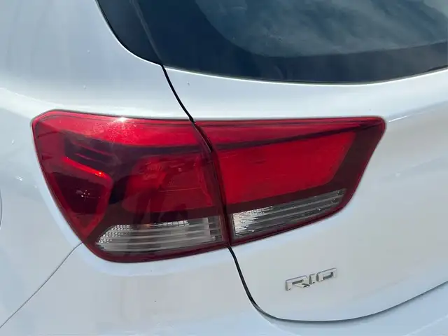 2019 Kia Rio 5-door LX+ HEATED SEATS SUPER CLEAN! WE FINANCE ALL in Cars & Trucks in London - Image 21