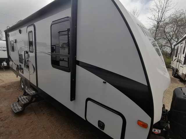 2019 WINNEBAGO MINNIE 2500RL in Travel Trailers & Campers in London