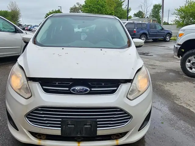 2013 Ford C-Max Hybrid SE dans Autos et camions dans London - Image 6