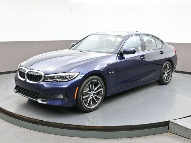 2022 BMW 3 Series 330e x-DRIVE PREMIUM ESSENTIAL PACKAGE, MOONRO in Cars & Trucks in City of Halifax - Image 4