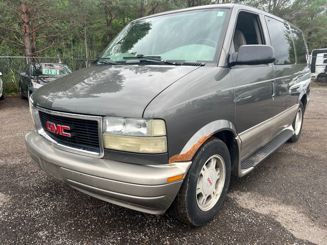 2005 GMC Safari in Cars & Trucks in Peterborough
