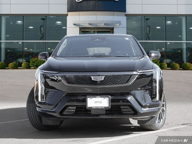 2025 Cadillac OPTIQ Sport in Cars & Trucks in London - Image 2