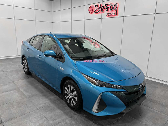 2020 Toyota Prius Prime SIEGES CHAUFFANTS - VOLANT CHAUFFANTS -  in Cars & Trucks in Québec City