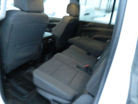 Welcome to Central Truck Sales. 2017 GMC YUKON XL SLE EDTION 8 PAAS 4X4 , 5.3 vortec engine automati... (image 5)