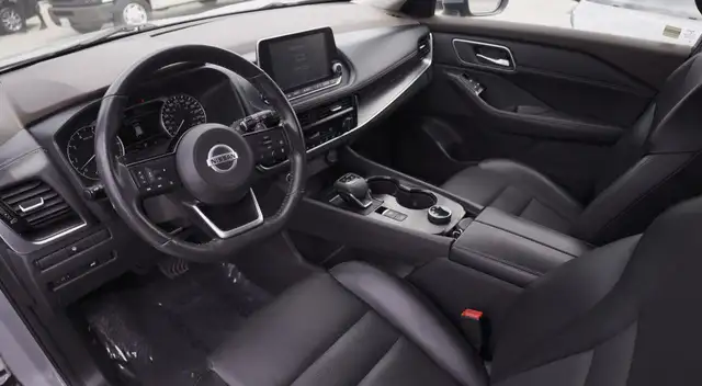 2021 Nissan Rogue SV AWD, Panoramic roof, Electric Seats, Apple  in Cars & Trucks in Mississauga / Peel Region - Image 11