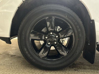 This Ram 1500 Classic is equipped with: Cloth Front 40/20/40 Bench Seat, Front 40/20/40 Split Bench... (image 9)
