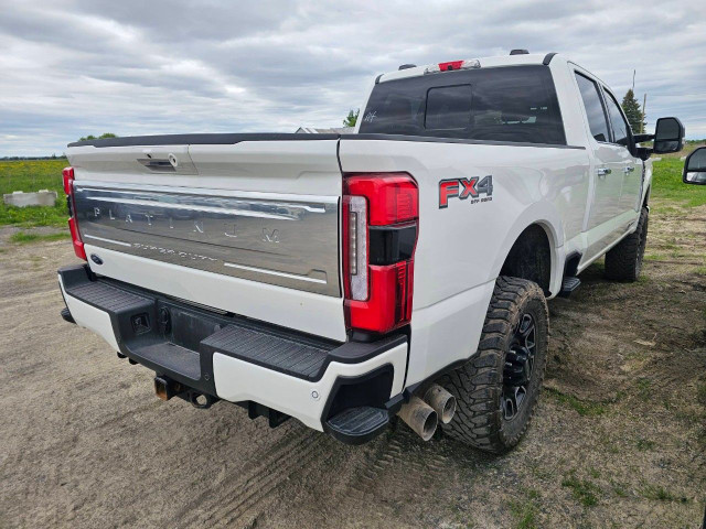 2023 Ford Super Duty F-250 SRW in Cars & Trucks in Ottawa - Image 2