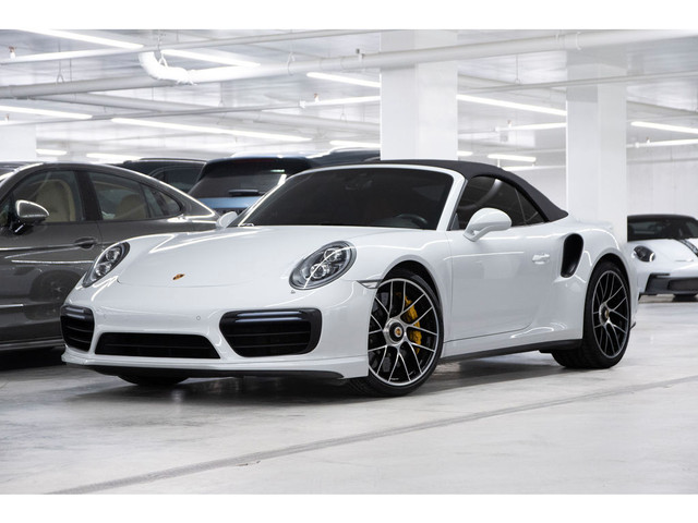 2017 Porsche 911 Cabriolet / Burmester / PCCBs / Center Locks in Cars & Trucks in Longueuil / South Shore - Image 2