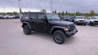 Four Wheel Drive. Cloth Interior. 12.3 Inch Touchscreen. Bluetooth. Apple CarPlay/Android Auto. Remo... (image 1)