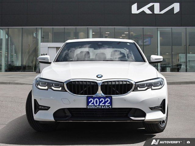 2022 BMW 3 Series 330i xDrive | Sunroof | Leather in Cars & Trucks in Guelph - Image 2
