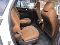 7 PASSENGERS. FINISHED IN PEARL WHITE WITH BROWN LEATHER INTERIOR. PANORAMIC MOON ROOF, CAPTAIN CHAI... (image 9)