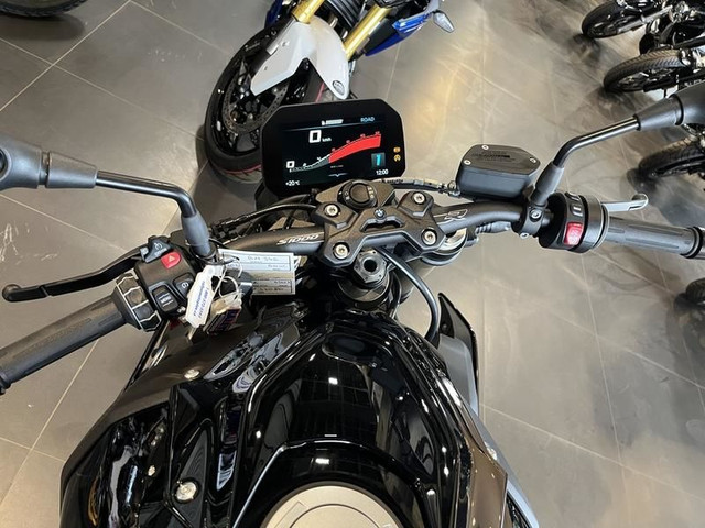 2023 BMW S 1000 R Black Storm Metallic in Sport Bikes in Moncton - Image 4