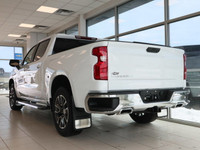 Engine: Straight 6 Cylinder Engine 3.0L L/100Km City: 10.6 L/100Km Hwy: 9.0 Safety Equipment Daytime... (image 5)