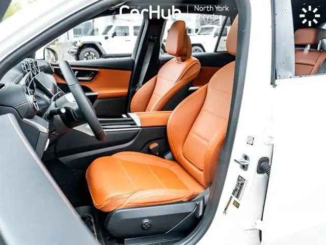 2024 Mercedes-Benz GLC 300 4MATIC Panoroof Heated Seats 360 Cam in Cars & Trucks in City of Toronto - Image 18