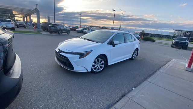 2023 Toyota Corolla LE | FWD | CLOTH | BACK UP CAM in Cars & Trucks in Calgary