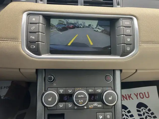 2019 Land Rover Range Rover Evoque SE WINTER TIRES INCLUDED! dans Autos et camions dans Ville d’Halifax - Image 29