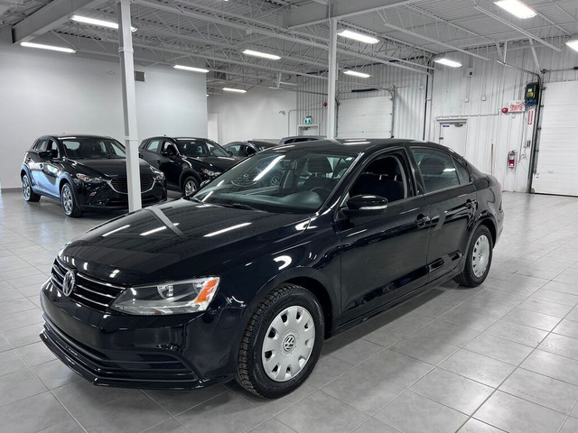  2015 Volkswagen Jetta TRENDLINE+, CAMERA+ BLUETOOTH+ S.CHAUFFAN in Cars & Trucks in Laval / North Shore