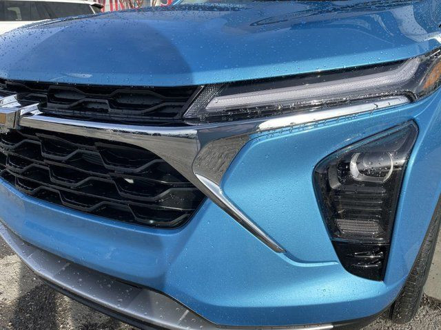 2025 Chevrolet Trax LT in Cars & Trucks in Calgary - Image 3