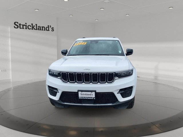 2023 JEEP GRAND CHEROKEE 4X4 LAREDO 4X4 in Cars & Trucks in Stratford - Image 3