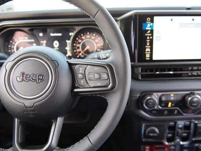 2025 Jeep Wrangler Rubicon in Cars & Trucks in Calgary - Image 15