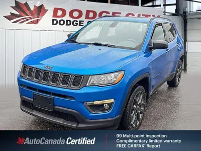 This Jeep Compass delivers a Regular Unleaded I-4 2.4 L/144 engine powering this Automatic transmiss...
