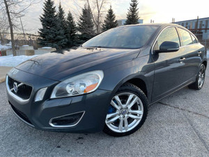 2013 Volvo S60 2013 VOLVO S60 ,AUTOMATIQUE , AIR CLIMATISÉ , TOUTE EQUIPE , 4X4