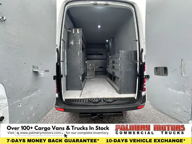 2017 Mercedes-Benz Sprinter 2500 144" HIGH ROOF 4X4 +LOW RANGE dans Autos et camions dans Région de Mississauga/Peel - Image 18