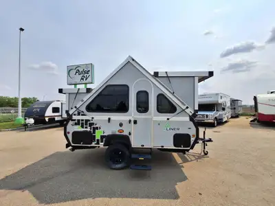 Twin Bed, Under 2000Lbs The 2025 Aliner Classic Twin Bed is the perfect fusion of lightweight design...
