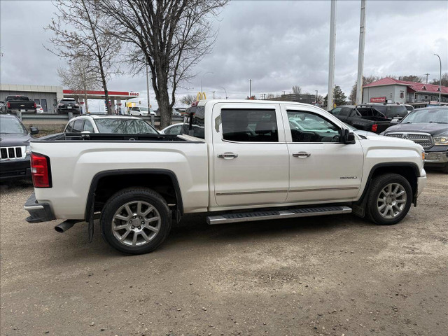 2014 GMC Sierra 1500 Denali Crew Cab 4WD in Cars & Trucks in Saskatoon - Image 3