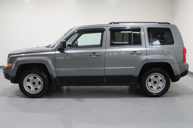 2011 Jeep Patriot North 4WD in Cars & Trucks in Cambridge - Image 2