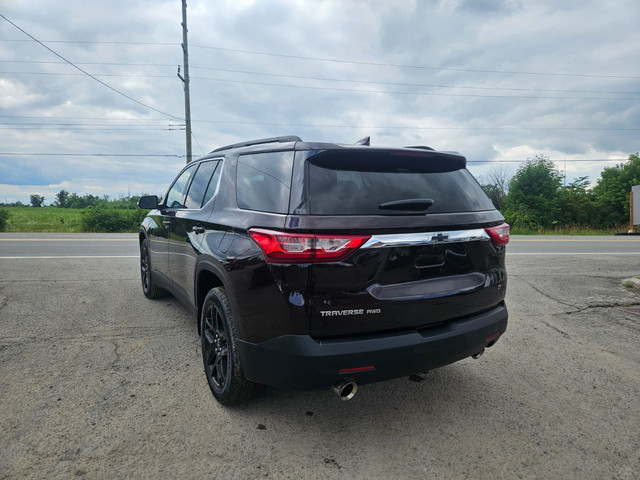 2020 Chevrolet Traverse LT in Cars & Trucks in Ottawa - Image 3