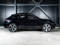 Le Centre Porsche Québec vous propose ce Porsche Macan 2024, un VUS compact qui allie sportivité et... (image 8)