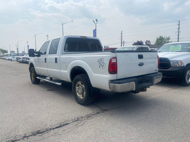 2011 Ford F-250 XL Super Crew 4x4 in Cars & Trucks in Barrie - Image 2