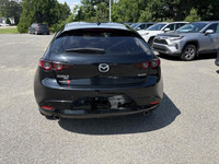 AUCUN DOSSIER DE DOMMAGE Ce Mazda3 est équipé de : GPS, Bluetooth, Cruise, PRISE USB, sièges chauffa... (image 5)