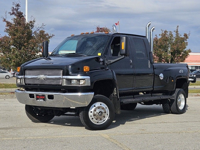 2006 Chevrolet CC4500 KODIAK 4X4-6.6L DURAMAX DIESEL-CREW CAB-TO in Cars & Trucks in City of Toronto