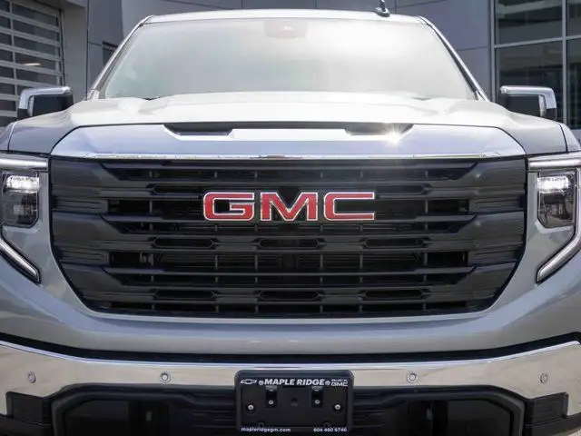2024 GMC Sierra 1500 Pro | 5.3L in Cars & Trucks in Tricities/Pitt/Maple - Image 11