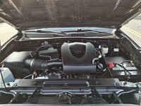 Look at this certified 2020 Toyota Tacoma SR5 Access Cab 4X4 V6 | Power Seat | Heated Seats | Blueto... (image 8)