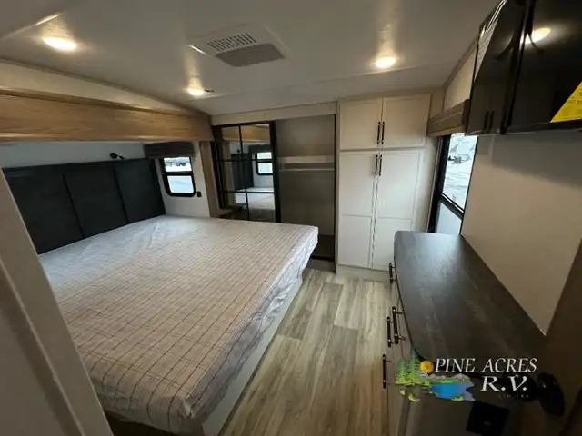 2025 Dutchmen RV Astoria 3603LFP (FULL BODY PAINT) in Travel Trailers & Campers in Truro - Image 25