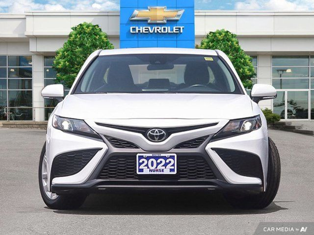 2022 Toyota Camry SE in Cars & Trucks in Oshawa / Durham Region - Image 2