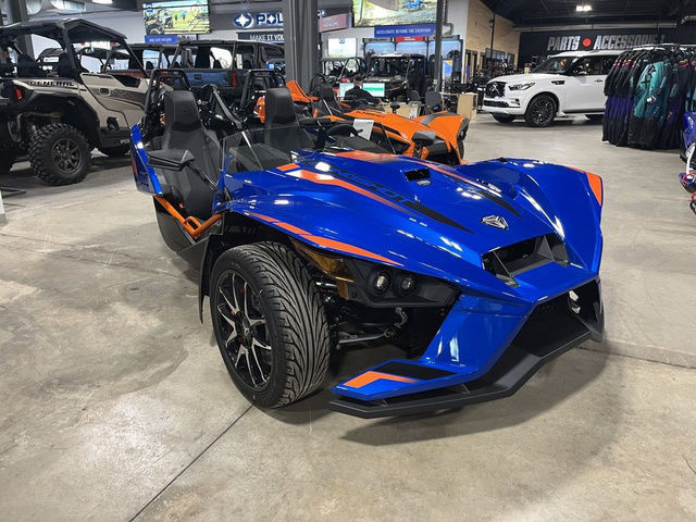 2024 Polaris Slingshot Slingshot R AutoDrive Radar Blue Fade R A in Street, Cruisers & Choppers in City of Halifax - Image 2