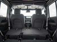 BRIGHT WHITE,TRANSMISSION: 8-SPEED TORQUEFLITE AUTO,TECHNOLOGY GROUP -inc: Alpine Premium Audio Syst... (image 6)