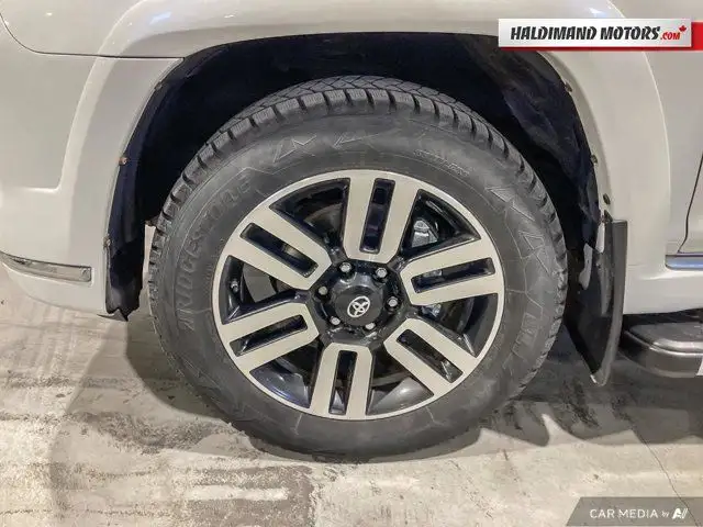 2019 Toyota 4Runner LIMITED in Cars & Trucks in Hamilton - Image 10