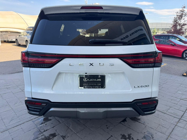 2022 Lexus LX 600 LUXURY PACKAGE / 7 PASSENGER / 3.5L TWIN TURBO in Cars & Trucks in Calgary - Image 3