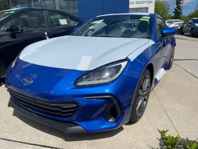Engine: 4 Cylinder Engine 2.4L L/100Km City: 12.0 L/100Km Hwy: 8.8 Safety Equipment ABS And Drivelin...