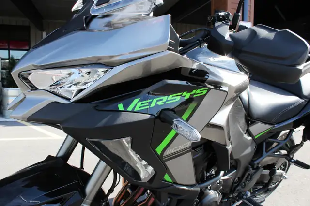 2025 Kawasaki VERSYS 1000 LT SE Motorcycle in Sport Touring in Trenton - Image 14
