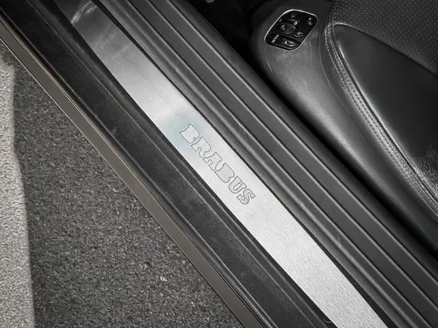2005 Mercedes-Benz SL-Class in Cars & Trucks in Edmonton - Image 26