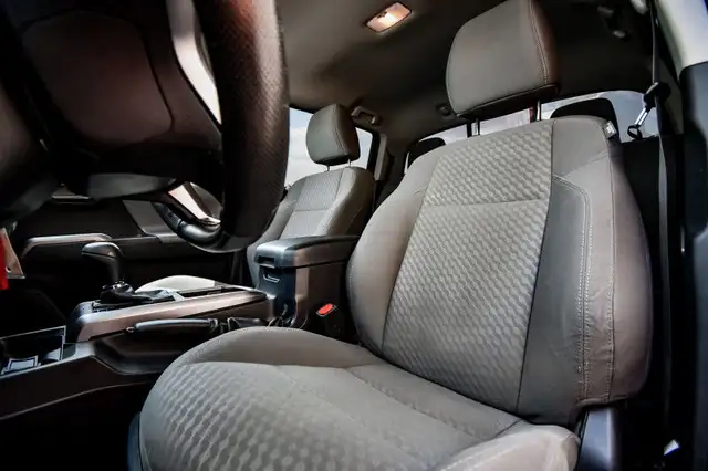 2022 Toyota Tacoma SR5 • SIDE STEPS • HEATED SEATS • CP/AA in Cars & Trucks in Kingston - Image 25