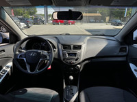 Hyundai Accent HB 5 portes boîte automatique GL Tissu A/C 2017 à vendreJAMAIS ACCIDENTÉ & UN SEUL PR... (image 7)